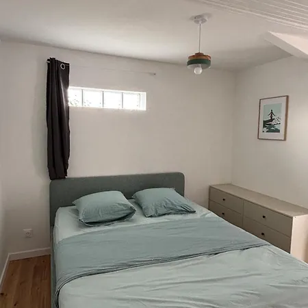 Renovated House 150m From 400m Centre فيلة *