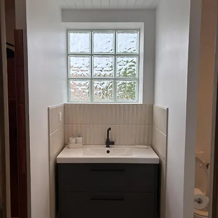 Renovated House 150m From 400m Centre *