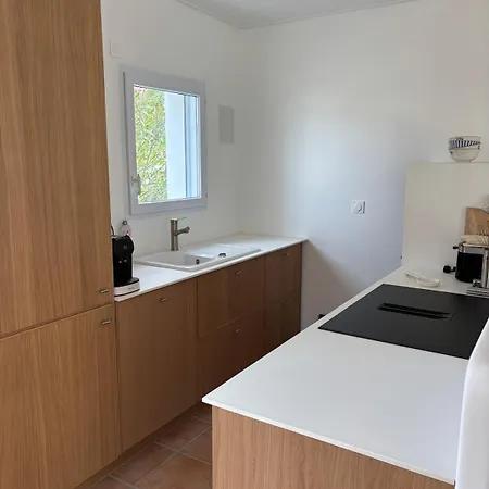 Renovated House 150m From 400m Centre فيلة لا ترانش سور مير